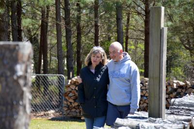ed and cindy givens walking ed and cindy givens walking
